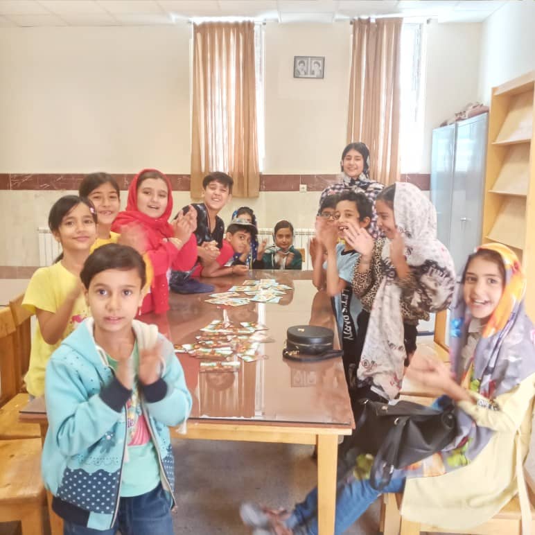 قصه گویی و بازی جمعی